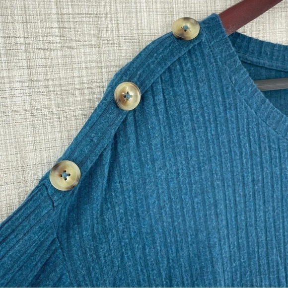 Chicos scoop neck Pullover Long Sleeve Button Feature Sweater Women's 2 / L 7778 - Picture 7 of 9